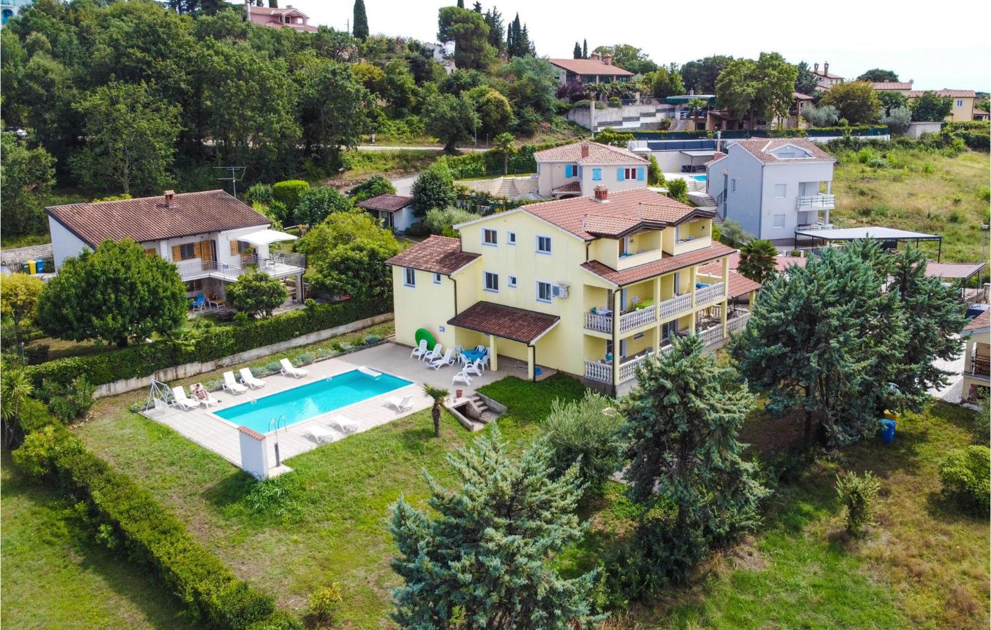 1 Bedroom Beautiful Apartment In Poreč Exteriér fotografie